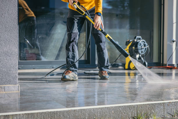 Best Pool Deck Cleaning  in Chanhassen, MN
