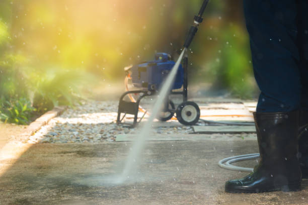 Best Playground Equipment Cleaning  in Chanhassen, MN
